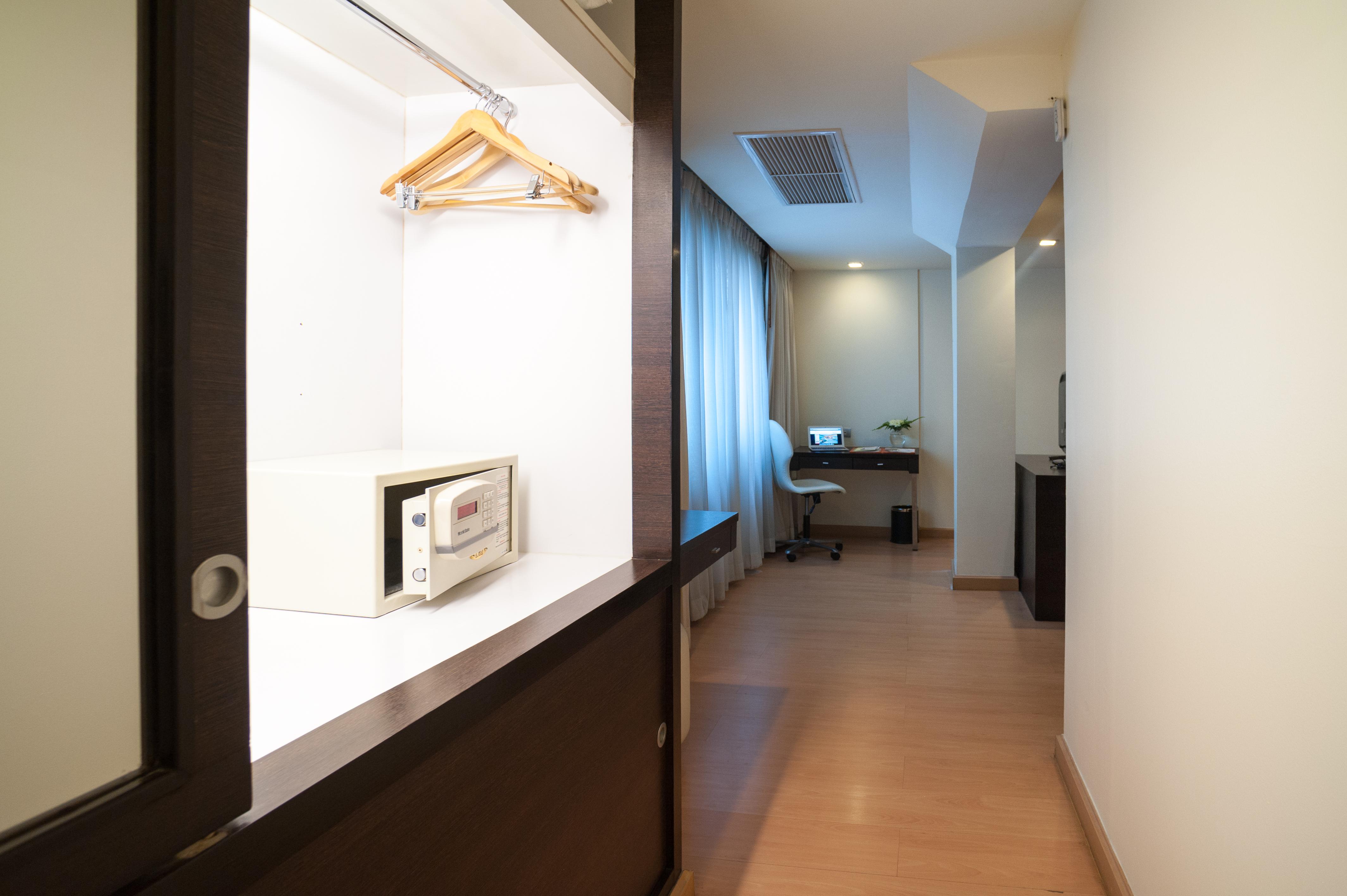 康帕斯集团阿斯彭套房酒店-素坤逸路2号